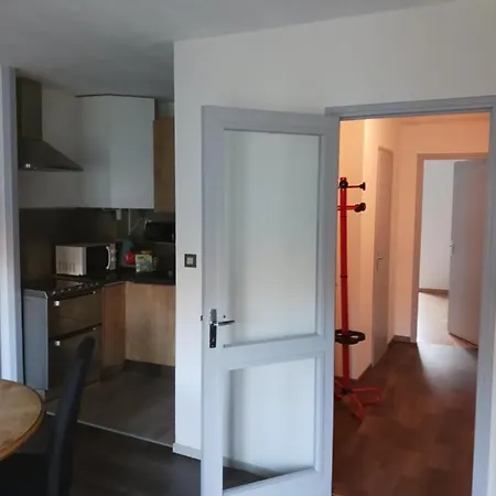 T2 50m2 Les Acacias Vue Degagee Montagne Apartment